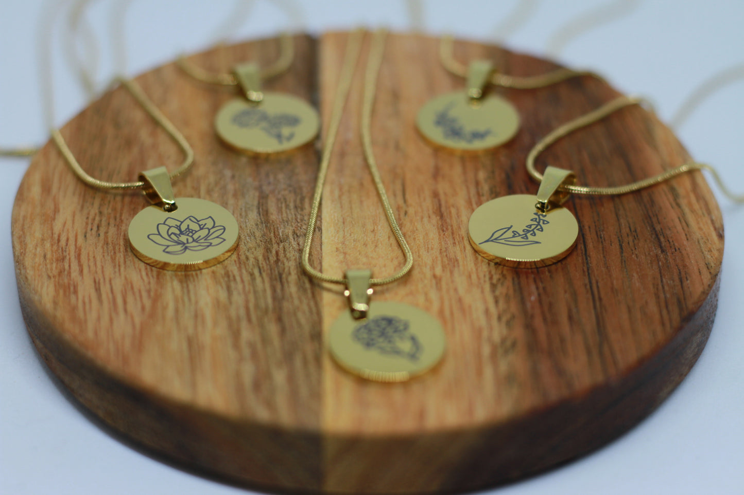 Edelstahlkette Geburtsblume Mai Maiglöckchen Gold