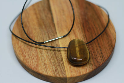 Tigerauge Anhänger mit Kette