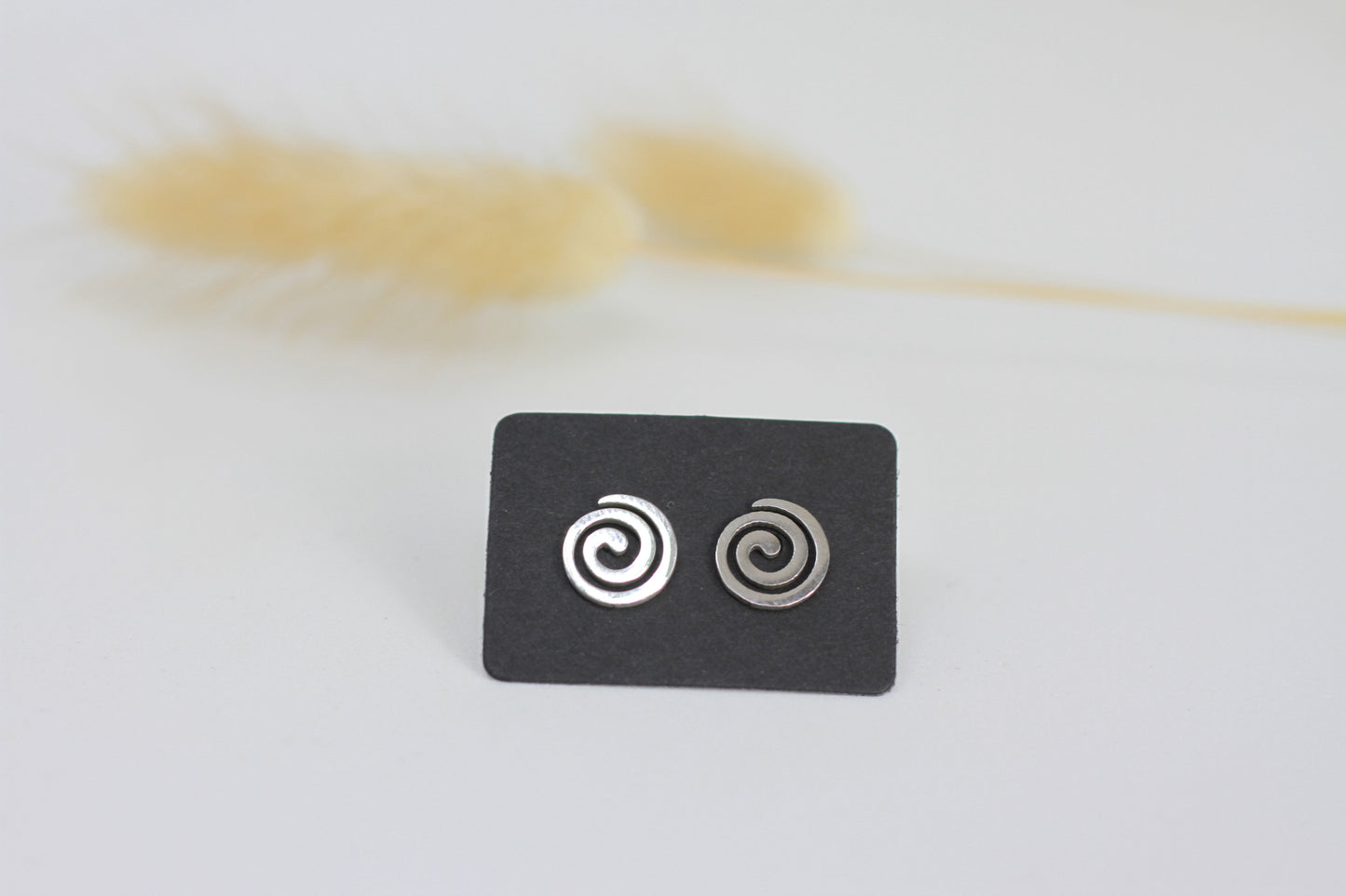 Ohrstecker Wirbel