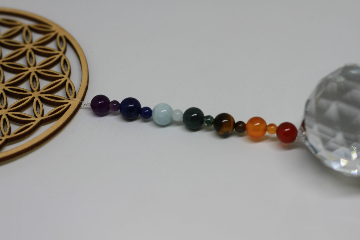 Sonnenfänger Lebensblume mit Chakra Edelsteinen